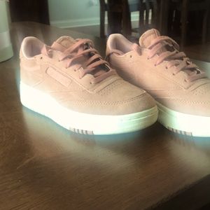 Reebok pink shoes size 6